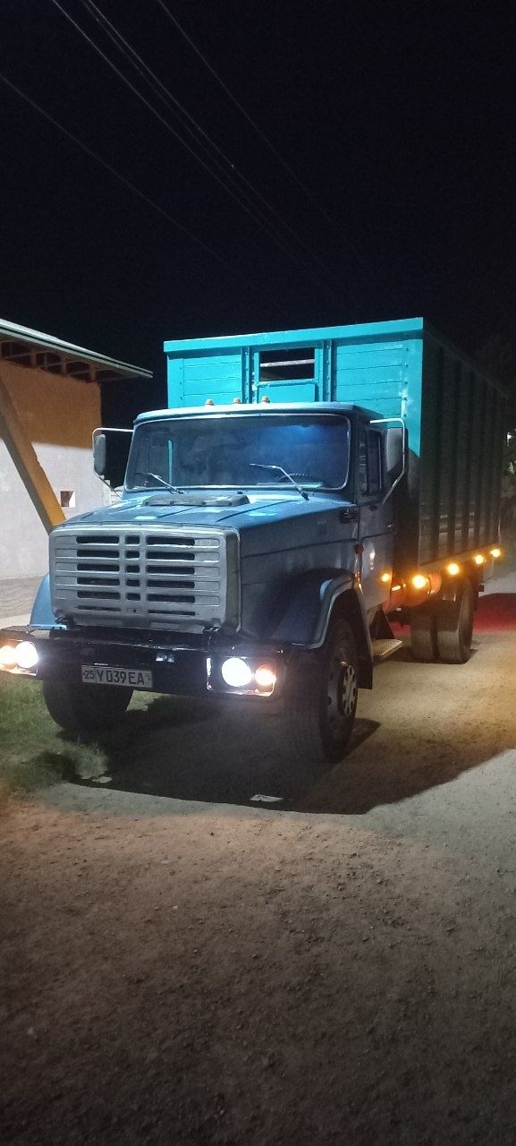Zil buchok SOTILADI yili 2006 ural mator antifirezda