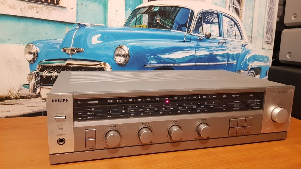 Amplificator - stație - amplituner Philips F 5130