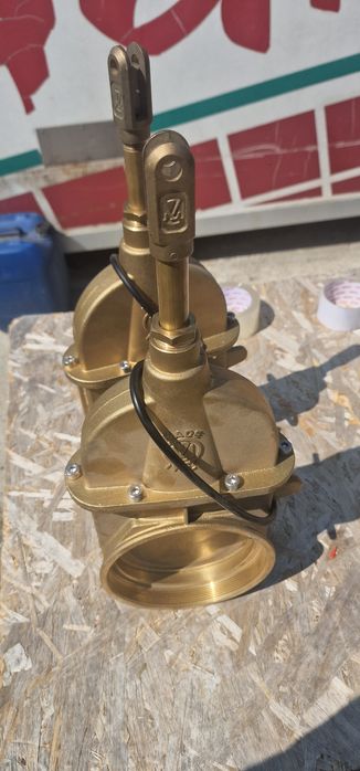 Vana robinet vidanja 6 toli cu flanșe si filete import Italia preț 165