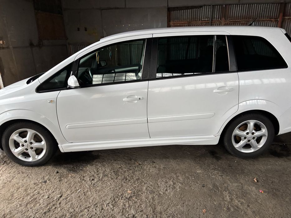Opel Zafira B Alb Euro 5 1.7 CDTI