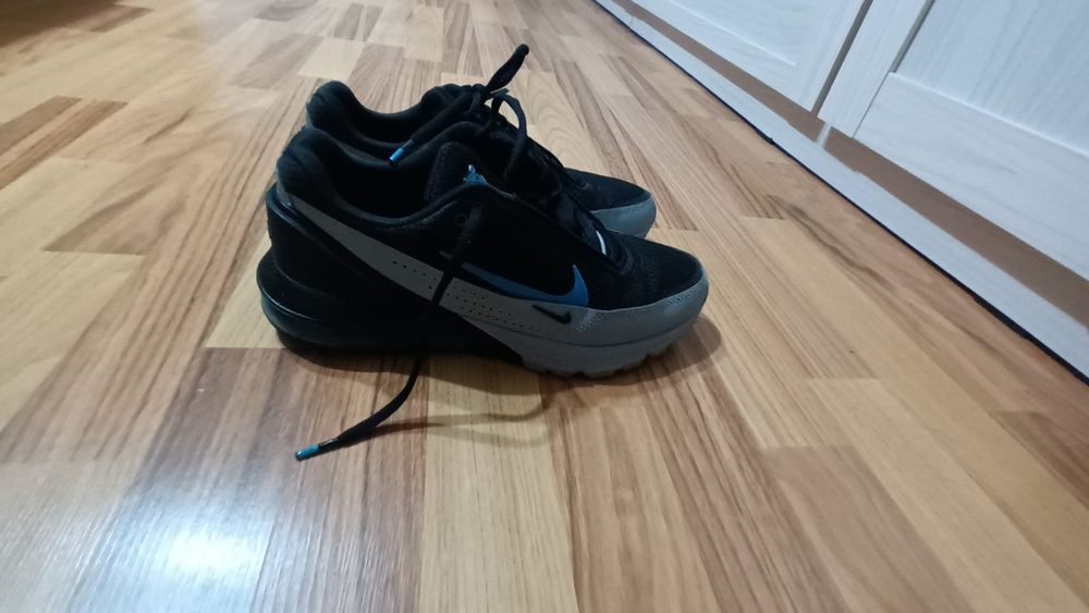 Adidasi Nike Air Max