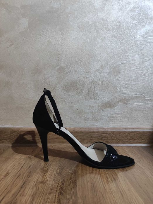 Sandale negre cu toc - Diane Marie