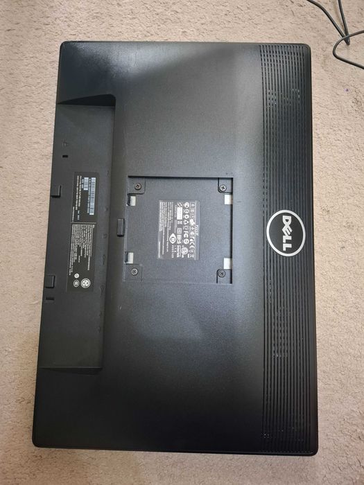 Монитор Dell P2213f