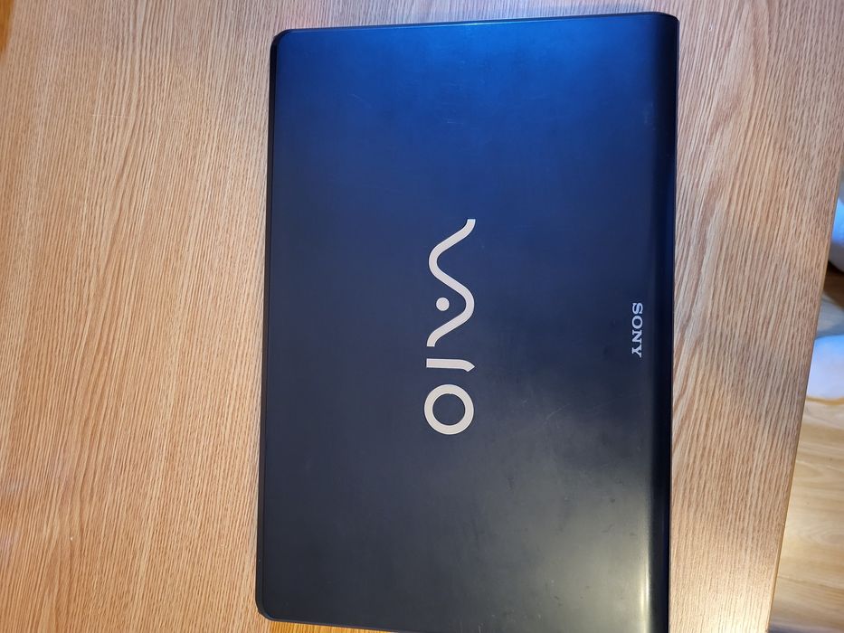 Vand/schimb Laptop sony vaio  i7 schimb cu telefon