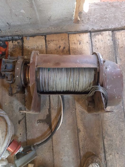 Электродвигатель на штабелер