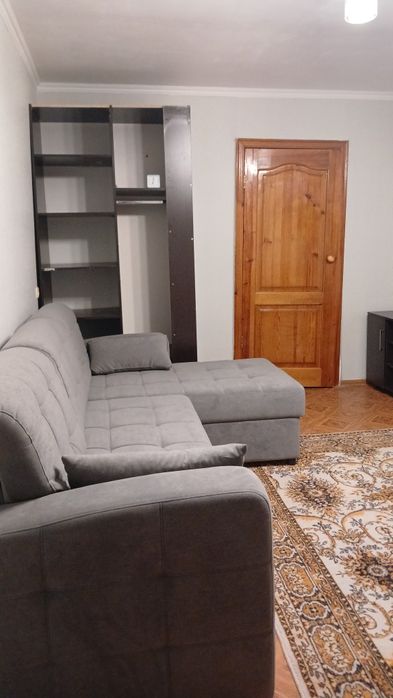 2 комнатная квартира в центре города в долгосрочную аренду