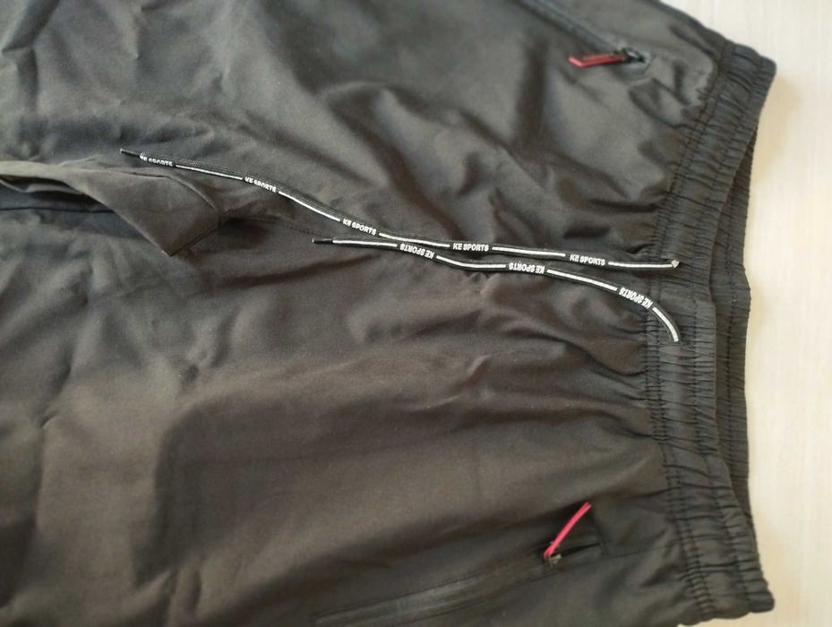 Мужские штаны размер М