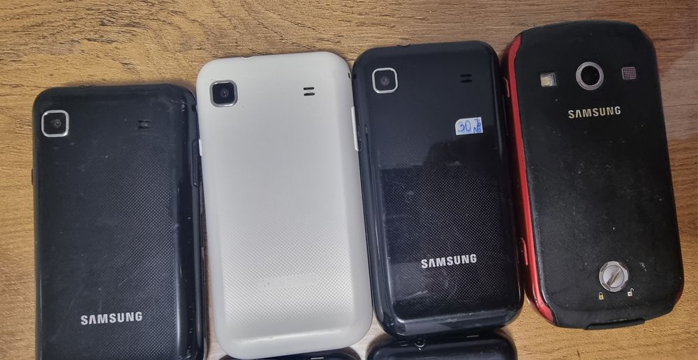 Телефон Samsung Galaxy S
