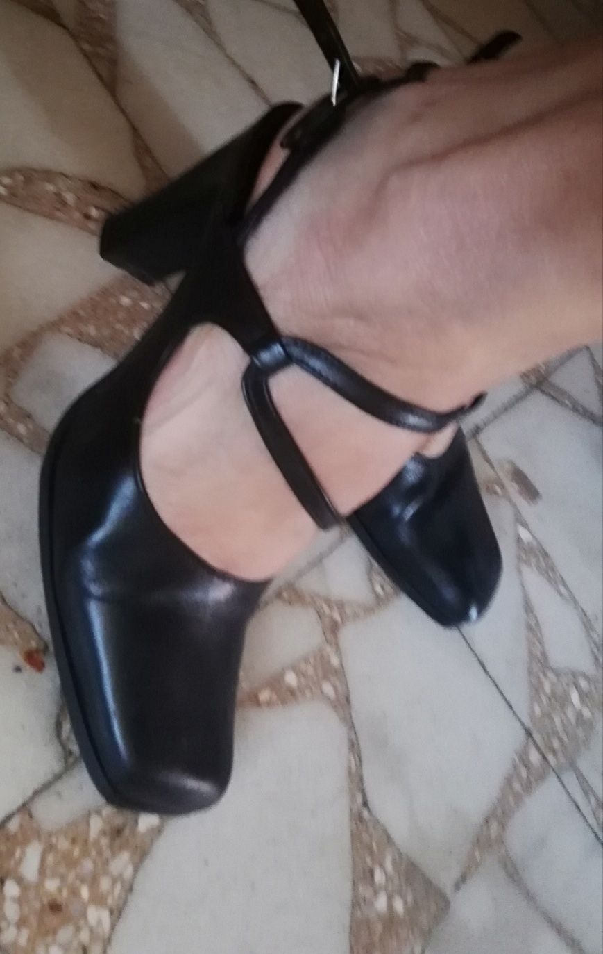 Pantofi de piele