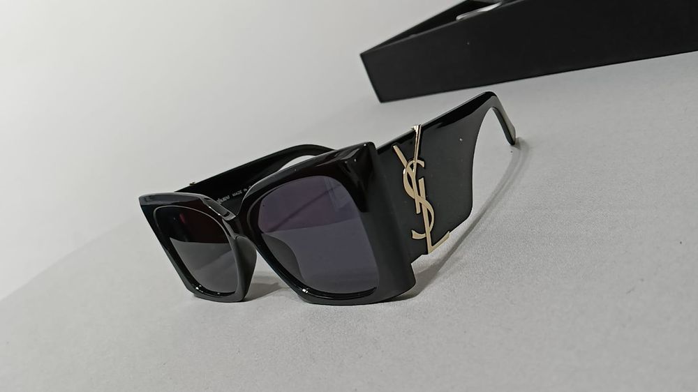 Ochelari de soare noi