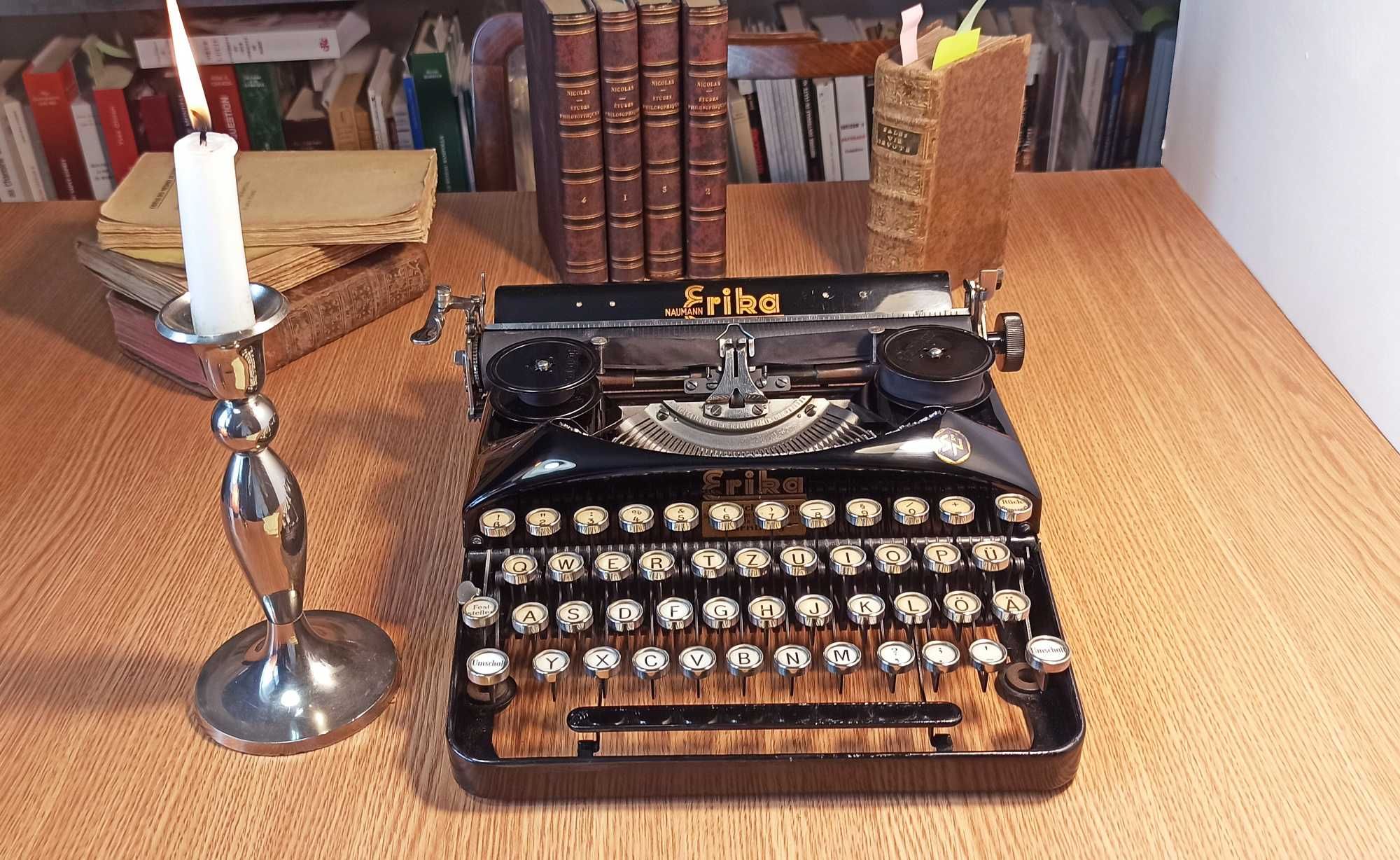 Mașina de scris Erika Simplex, Vintage, antichitate deosebită!