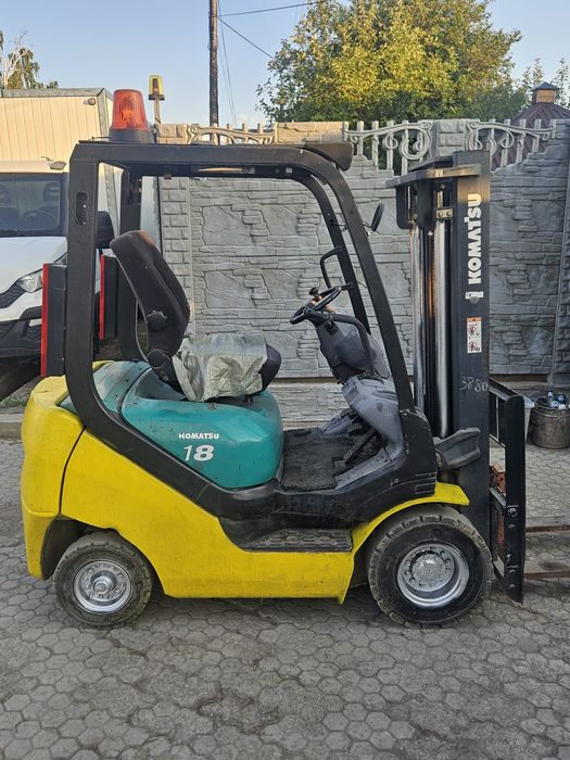 Продам вилочный погрузчик KAMATSU 18