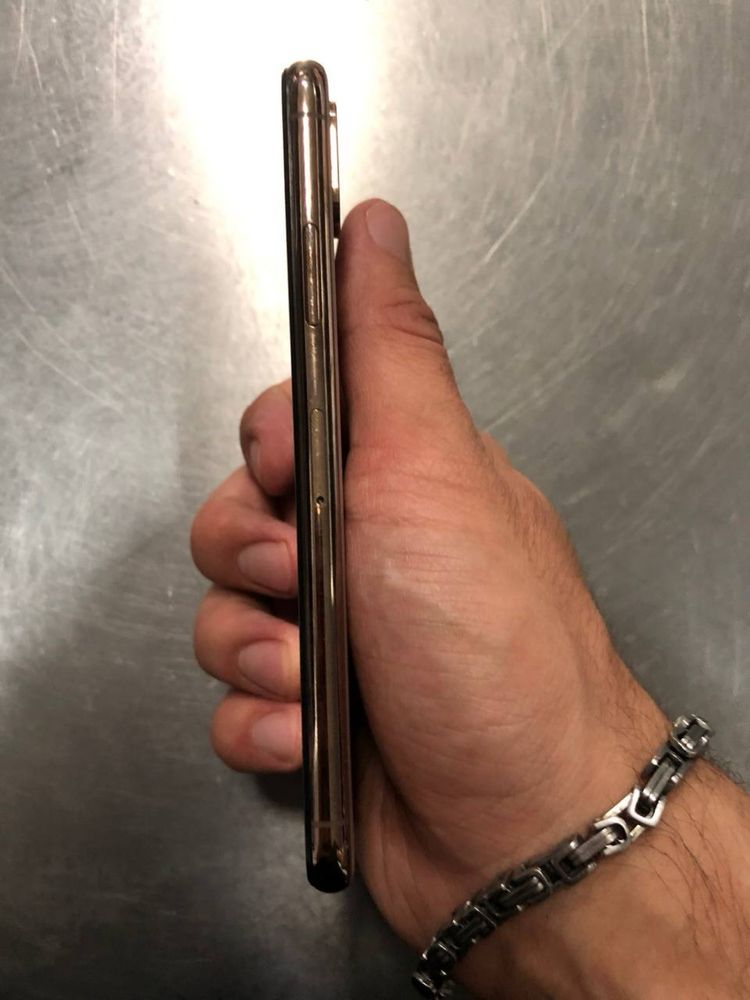 iPhone xs срочно!