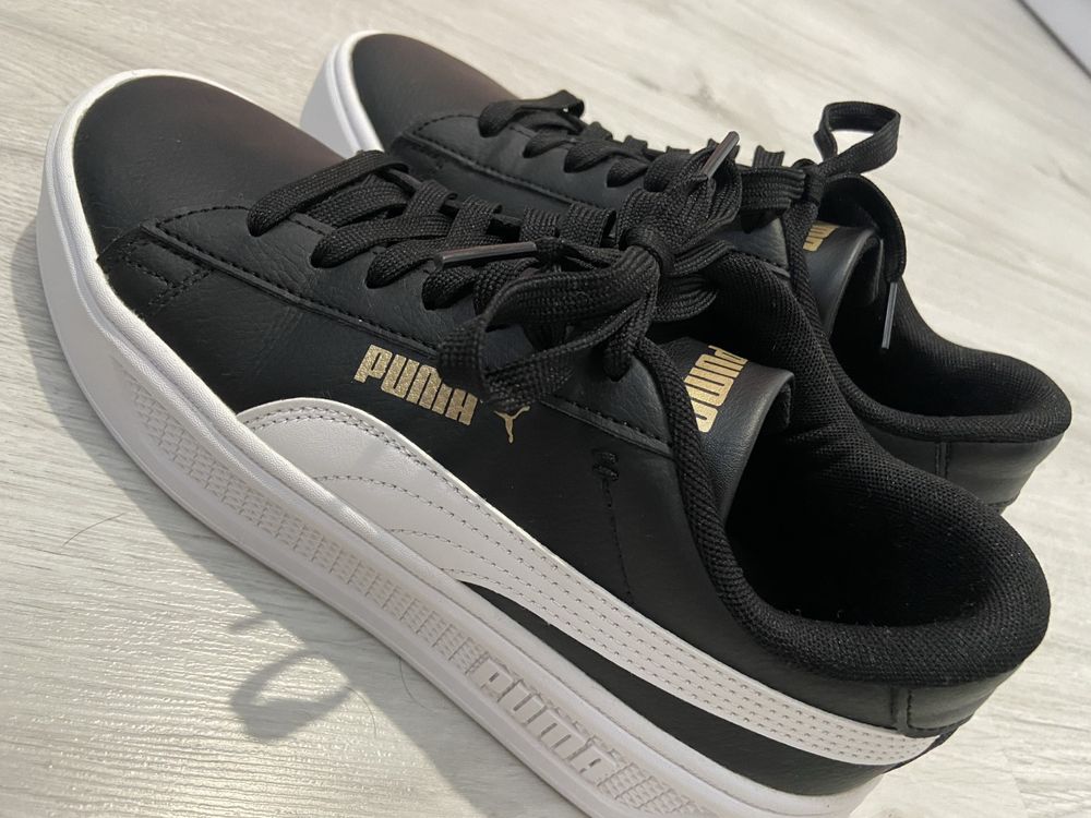 Оригинални кецове puma smash platform 38номер59