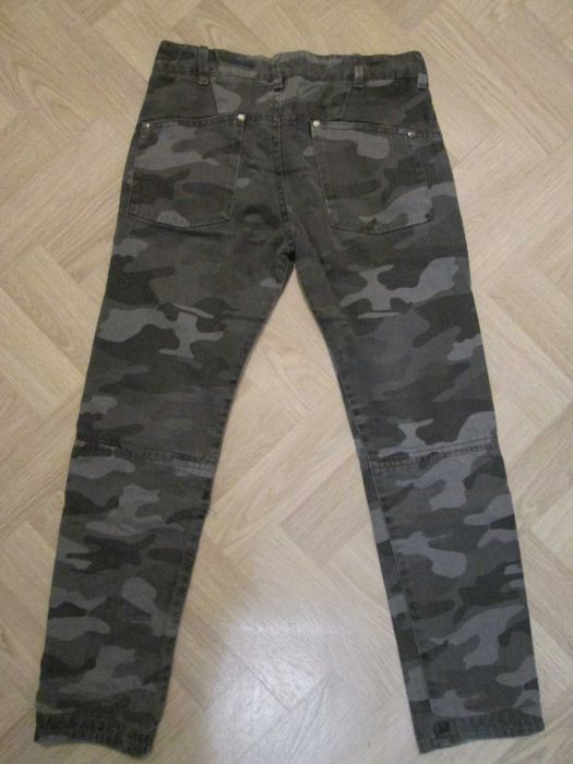 Камуфлажен панталон 9-10 г.