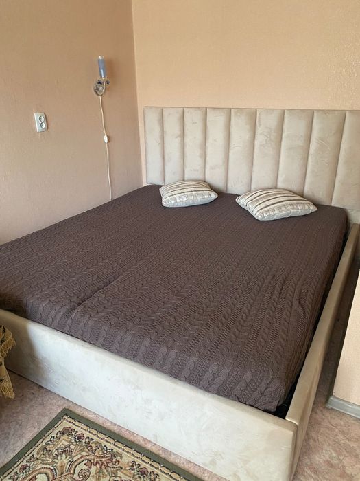 Кровать двуспальная