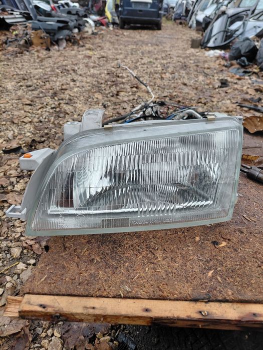 Ляв фар за Toyota Carina