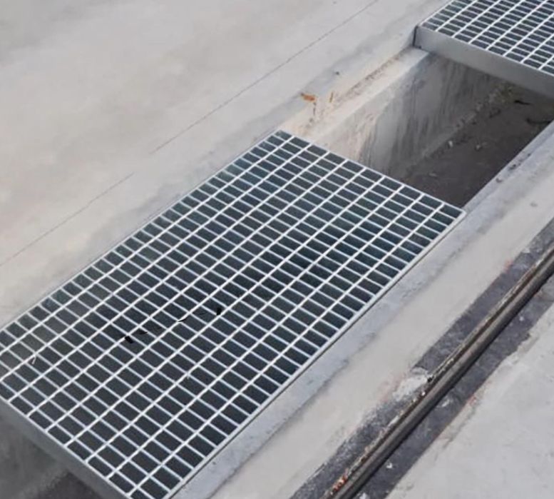 Grătare zincate grilaje rigole pardoseli industriale