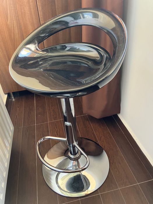 Set scaune ajustabile pentru bar