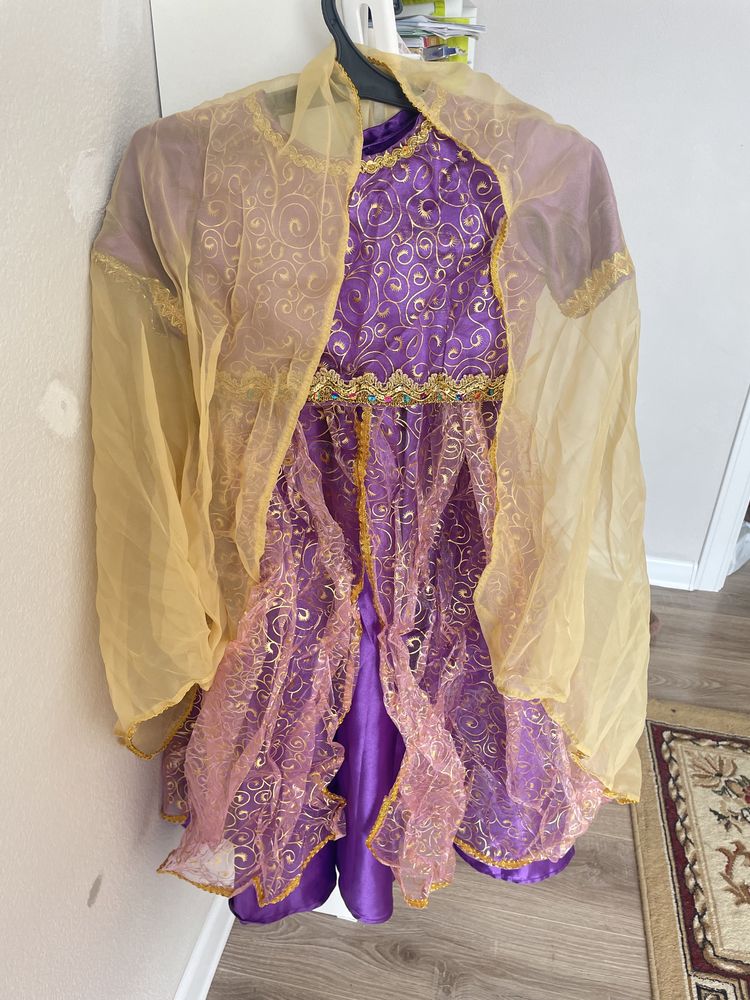 Продам индийский костюм для танцев