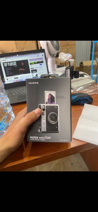Instax mini evo (фото моментальной печати)
