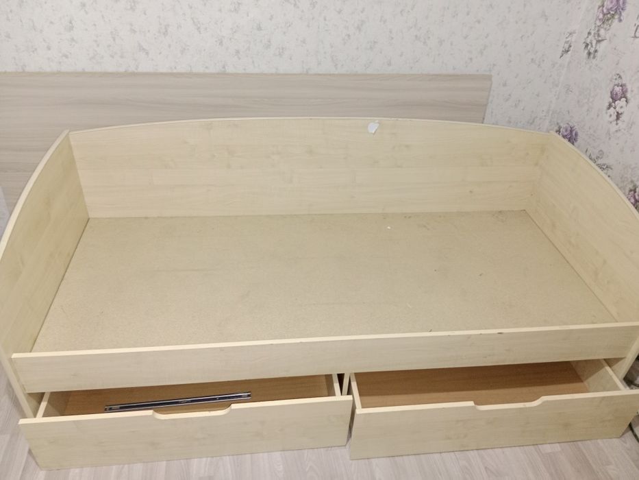 Кровать подростковый.