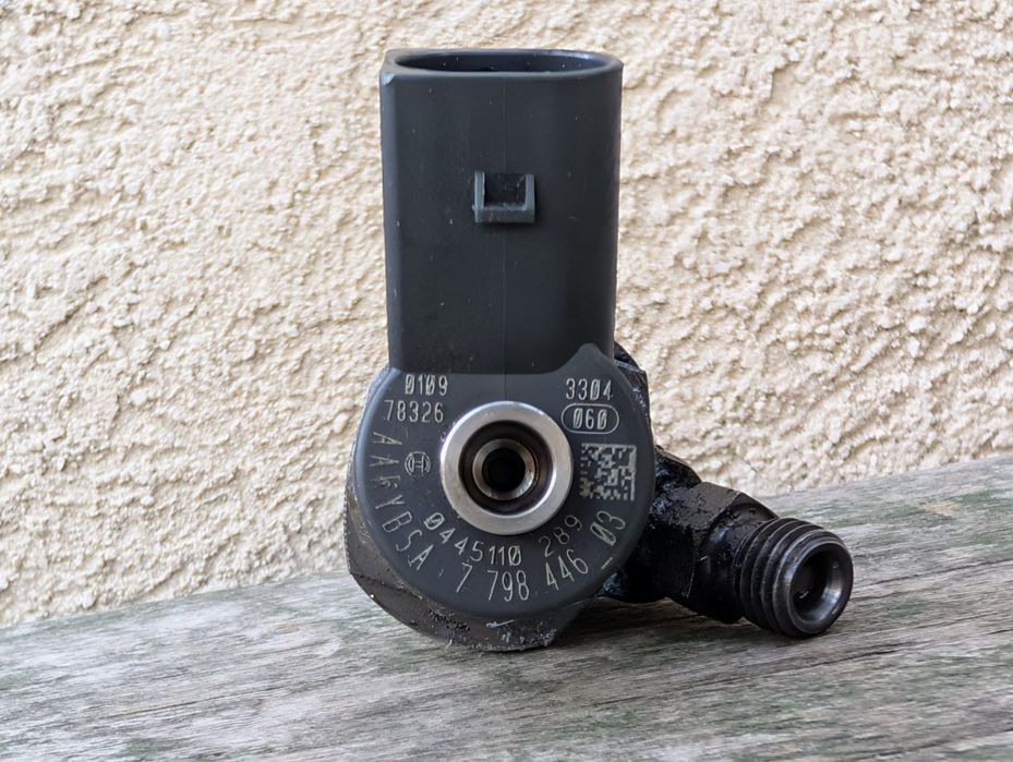 Injector BOSCH pentru BMW 143 cai, N47, diesel, E87, E90, E91 etc