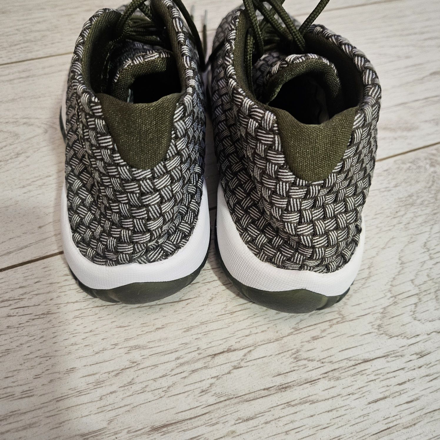 Jordans  marime 38