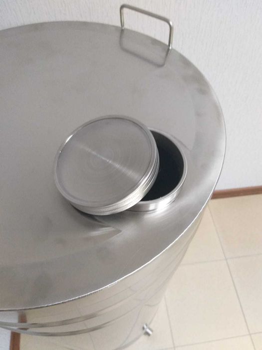 Butoi din INOX 150 L cu capac cu filet si garnitura, cadou robinet
