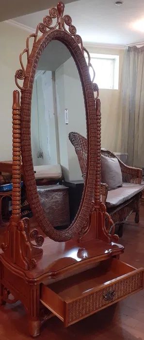 Зеркало из ротанга
