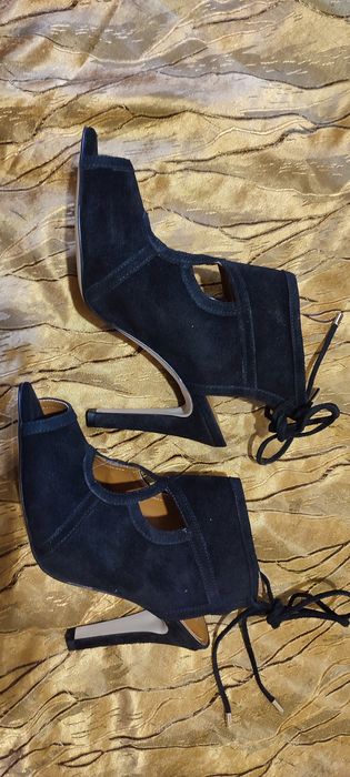 Елегантни дамски обувки Pierre Cardin