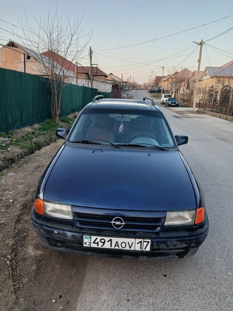 опель астра универсаль