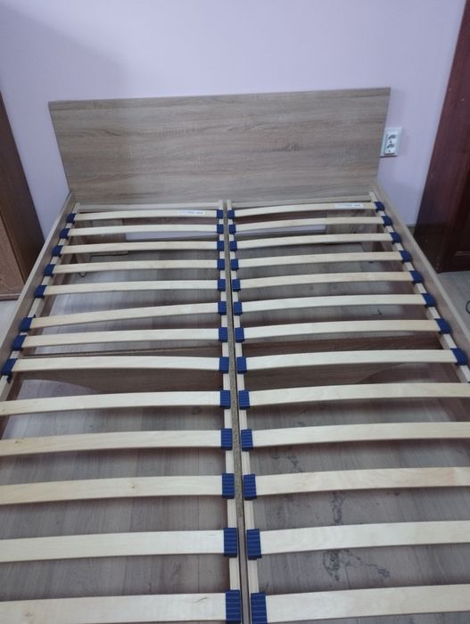 Спалня 140/200 с подматрачни рамка