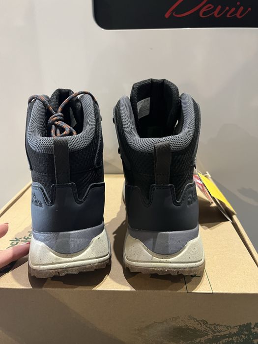 Термо и водоустойчиви боти Jack Wolfskin номер 42