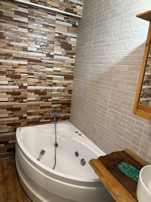 Apartament 2 camere, Galaxiei Baciu, parcare privata, jacuzzi, balcon