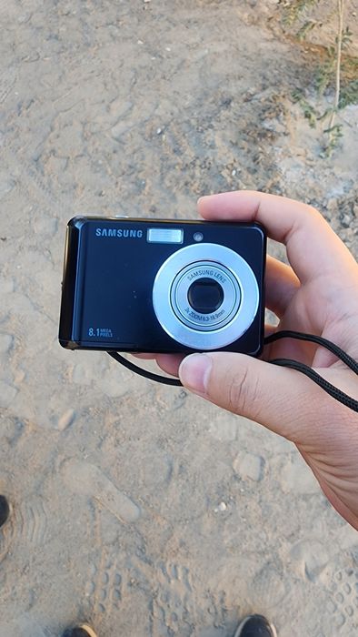 Цифровой фотоаппарат Samsung ES10