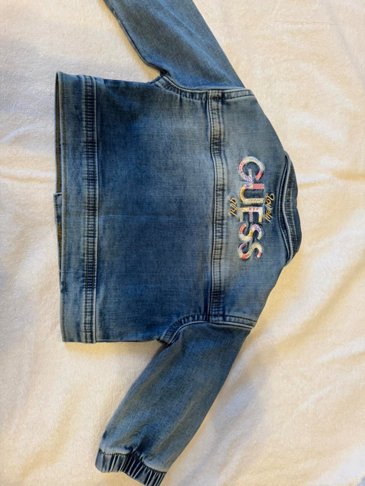 Guess - бебешко яке 3-6 м