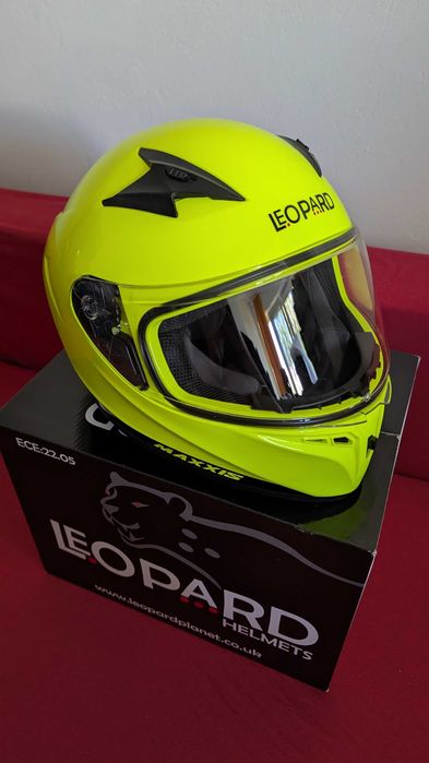 Casca moto noua, masura L (potrivita si pt femei), Leonardo (UK)