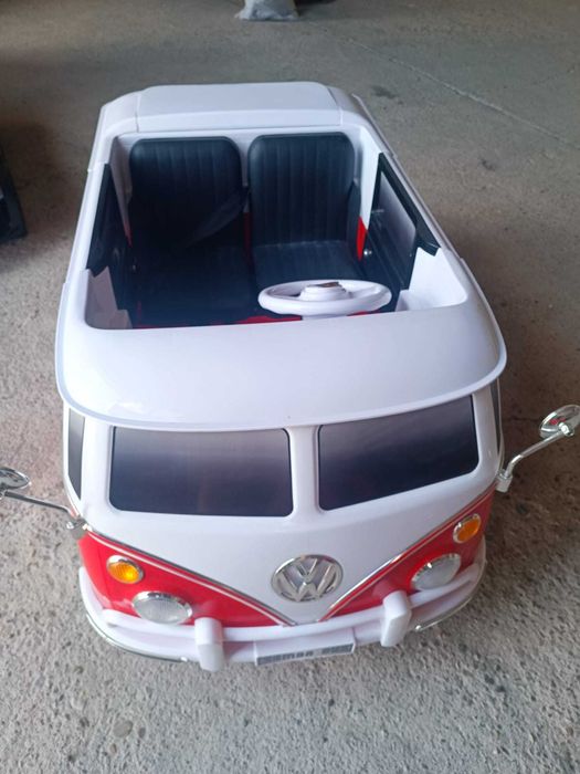 Mașinuță electrică Volkswagen Bus T-1 Samba, 2 locuri – roșu/alb
