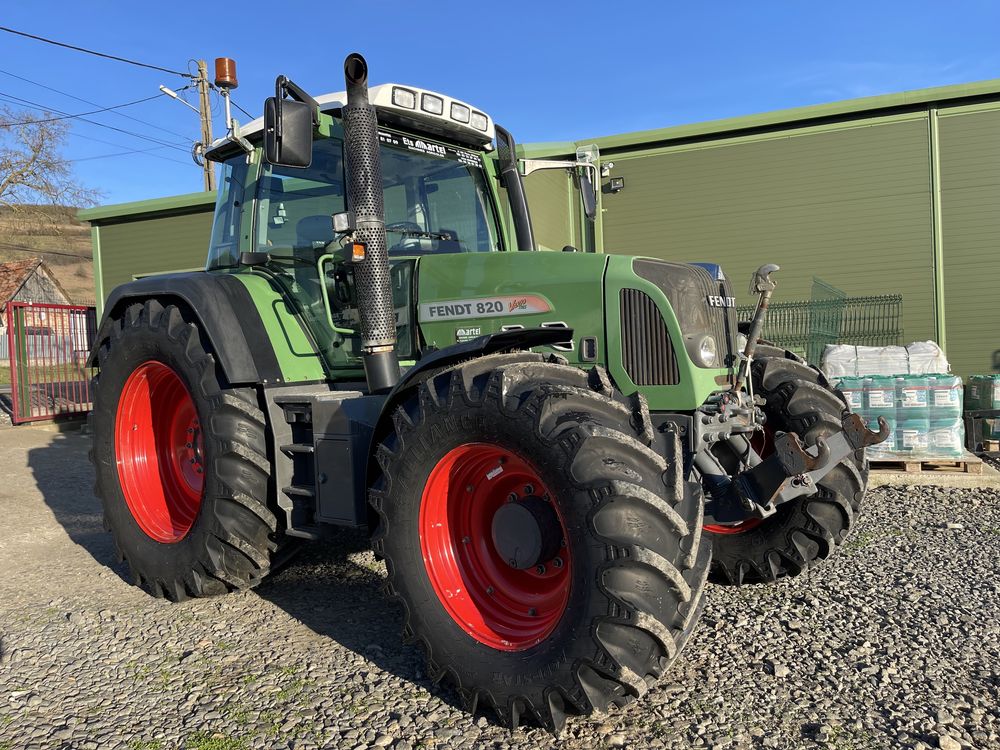 Tractor Fendt 820