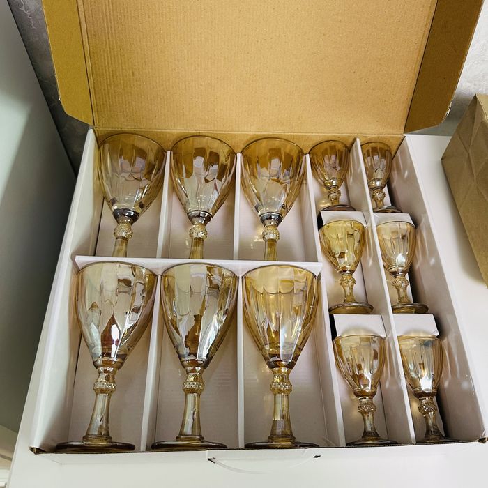 Продам набор бокалов и рюмок