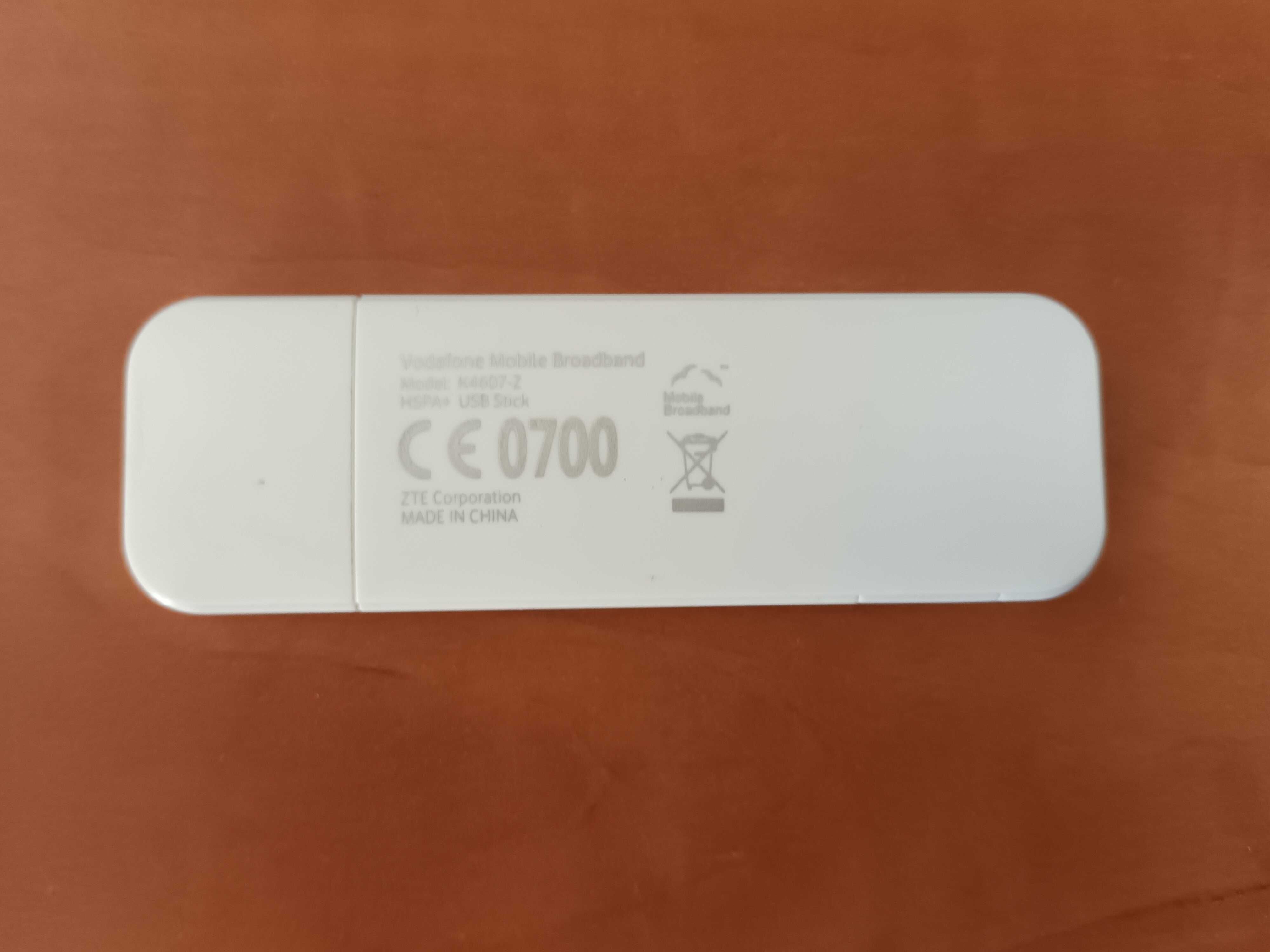 Modem cartela SIM USB Vodafone ZTE K4607-Z viteza 42.2 Mbps necodat