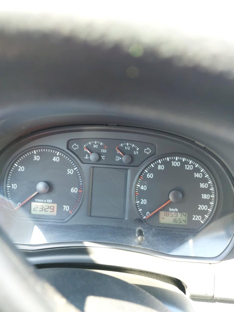Vînd Volkswagen polo