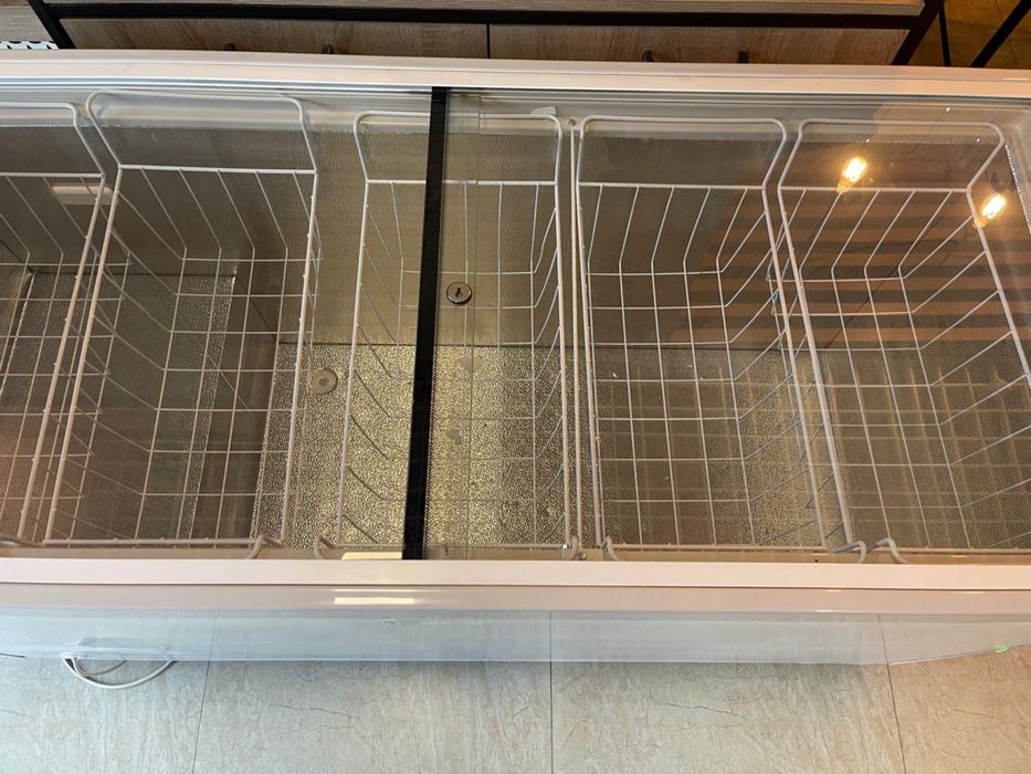 Витрина-холодильная Бирюса-455dzq