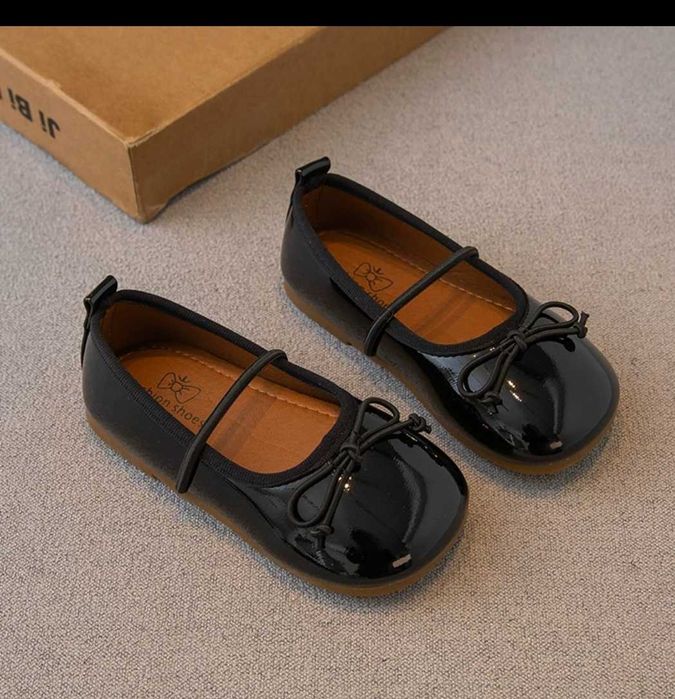 Qizaloqlar uchun tufli