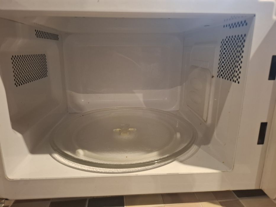Cuptor cu microunde Daewoo Kor-6L05