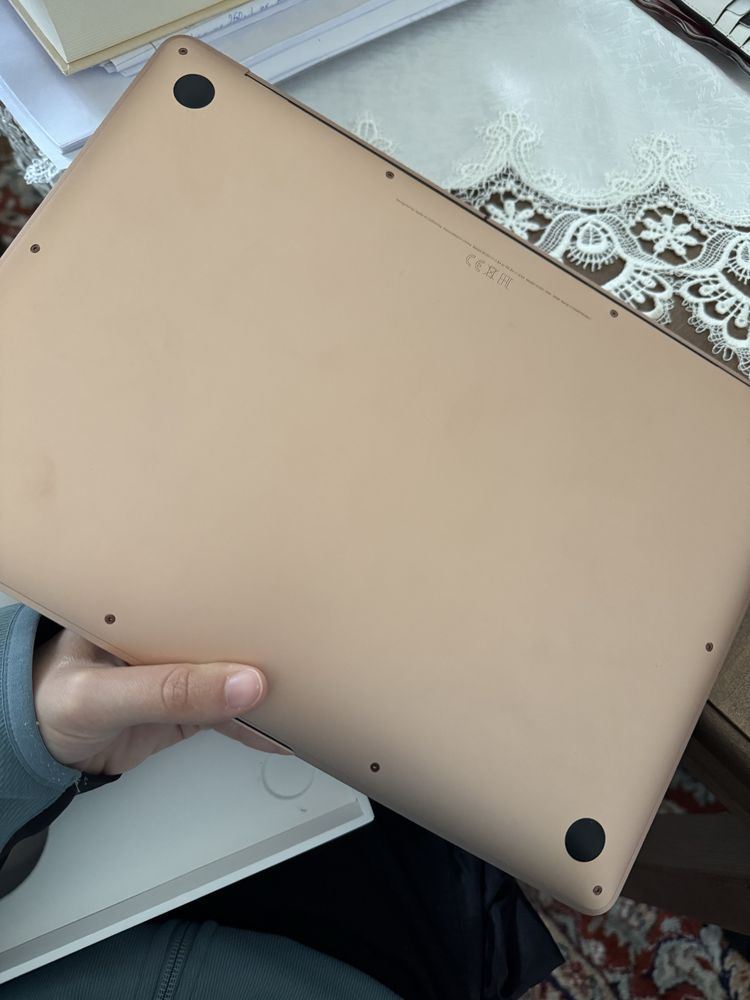 Macbook Air M1 chip 13-inch-256GB SSD 8GB unified memory
