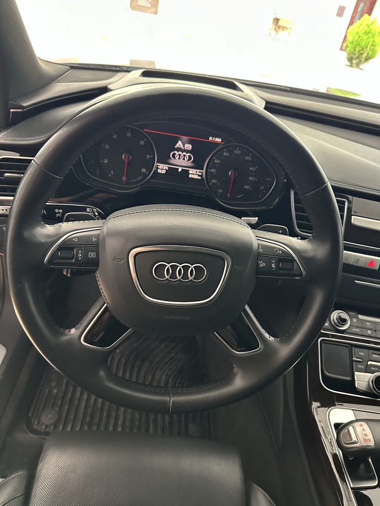 Волан Ауди А8 с подгрев Audi A8