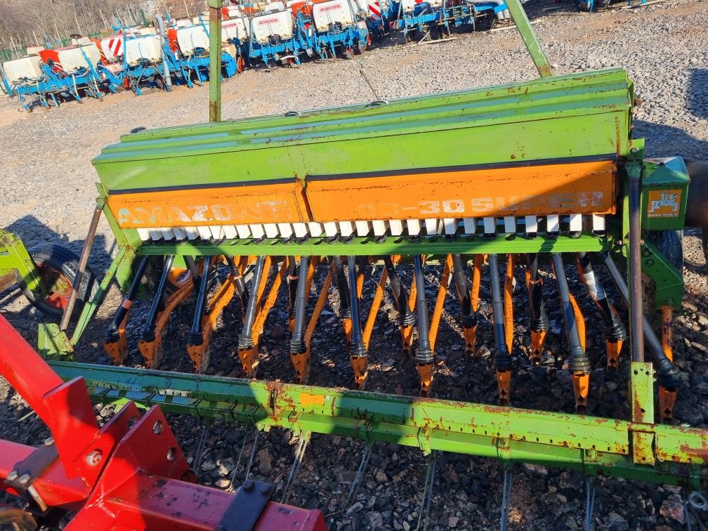 Semanatoare Paioase Amazone D8-30 Super
