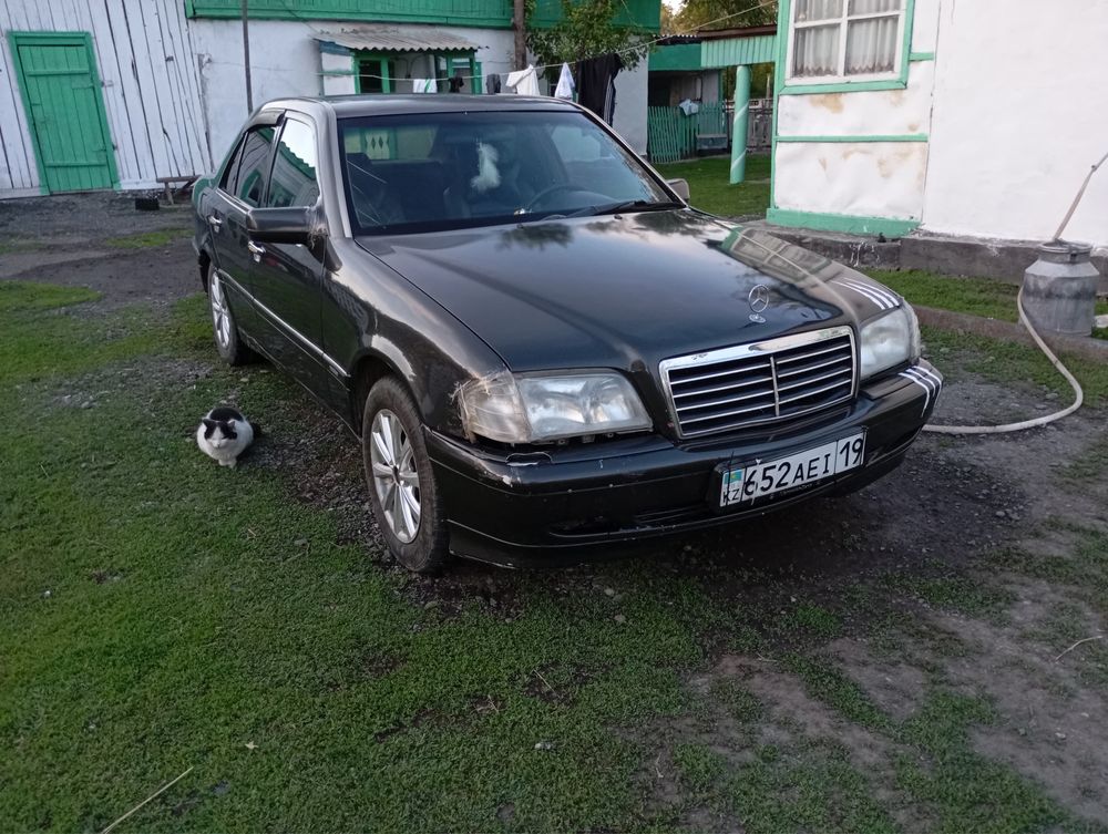 Продается Мерседес Benz C 180